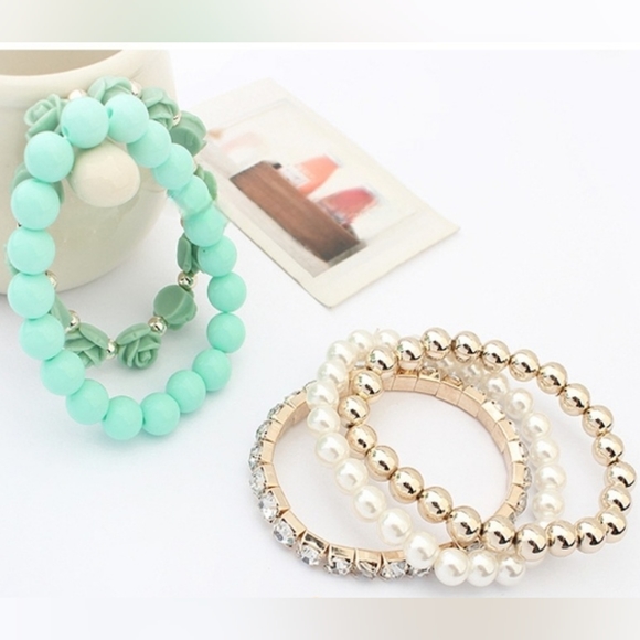 Five-piece gold-plated Crystal Teal Pearl stacked flower bracelets BOGO - Picture 8 of 15